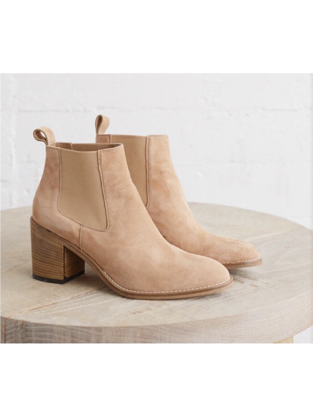 Jenni Kayne Suede Heeled Chelsea Boot Tan Women’s 38 (US 8)
